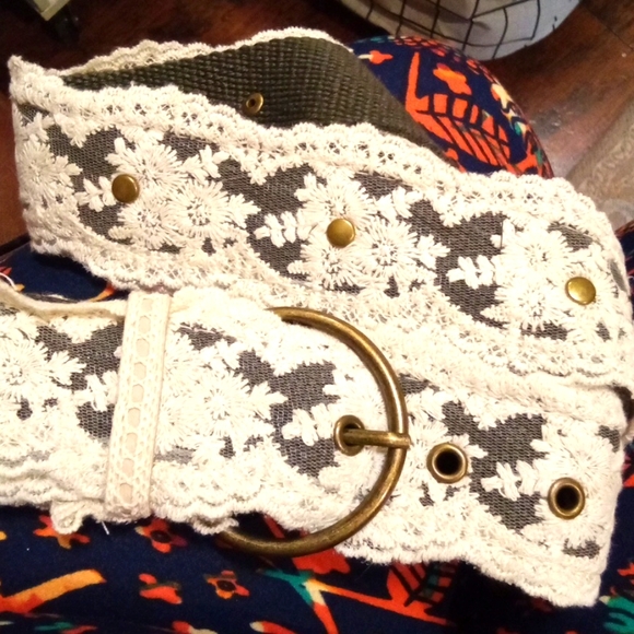 Boho lace belt - Picture 1 of 3